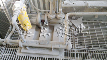 遠東保溫瀝青泵、燃油泵在路翔股份現(xiàn)場展示