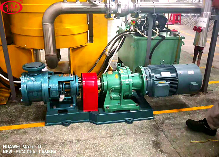 高溫107膠/玻璃膠基料生產(chǎn)視頻 高溫107膠/玻璃膠基料生產(chǎn)視頻