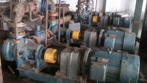 瀝青混合料泵在東方雨虹用戶現場正常運行4年