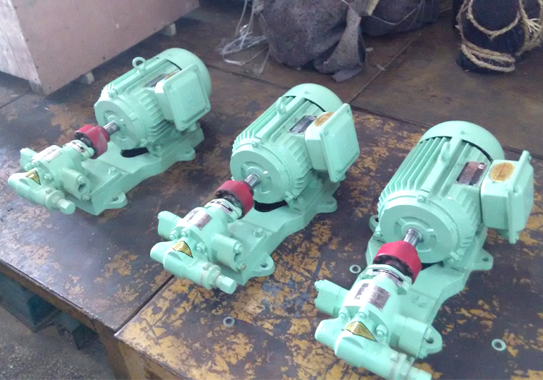 泊頭遠(yuǎn)東KCB-83.3高溫齒輪泵成功輸送潤滑油裝桶 泊頭遠(yuǎn)東KCB-83.3高溫齒輪泵成功輸送潤滑油裝桶