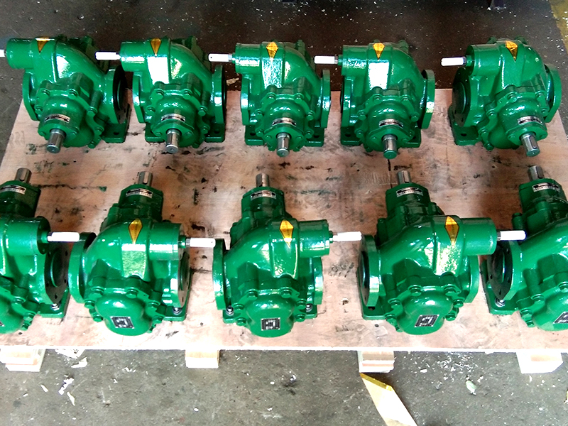 東莞太平洋博高潤(rùn)滑油訂購(gòu)的18臺(tái)KCB633和KCB300齒輪油泵全部送貨給用戶 東莞太平洋博高潤(rùn)滑油訂購(gòu)的18臺(tái)KCB633和KCB300齒輪油泵全部送貨給用戶