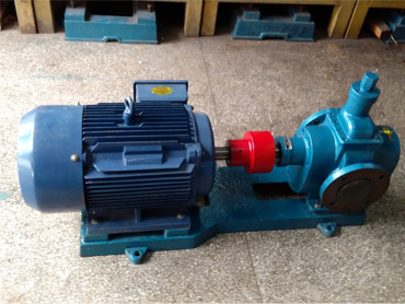 RCB-250,RCB-315,RCB-400人字形齒輪泵輸送粘度值為32～460cst的工業(yè)潤滑油、液壓油、石油、原油、重油